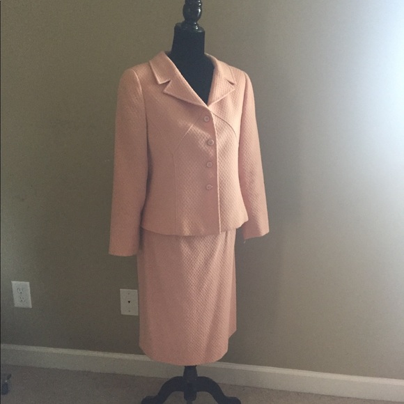 Valentino Other - Valentino pink wool suit